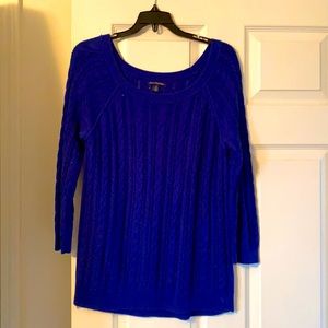 American eagle sweater size medium